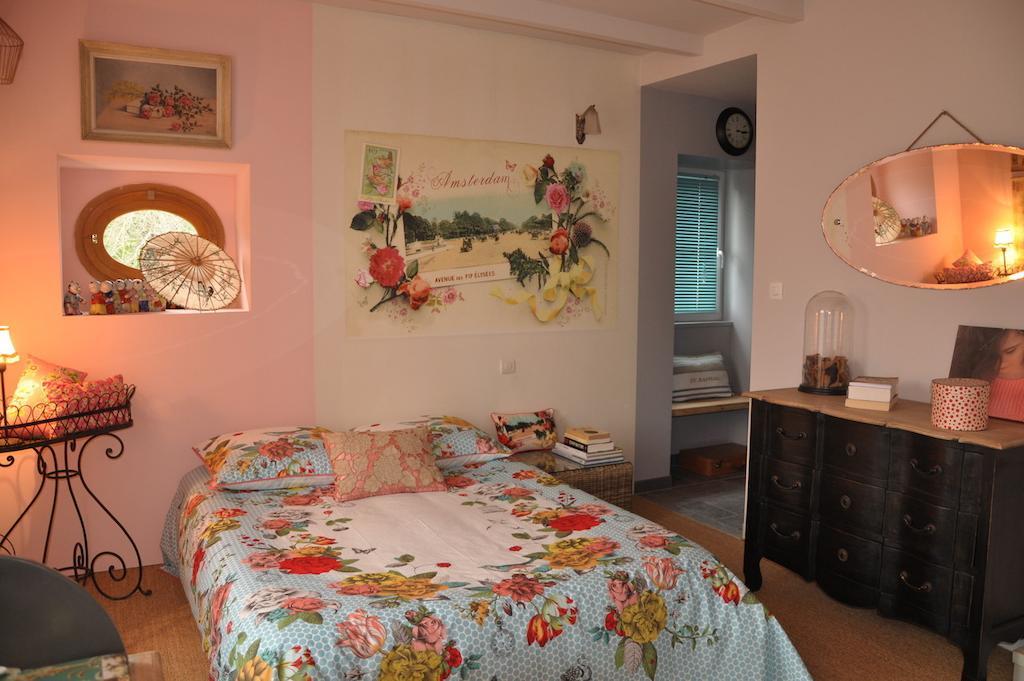La Maison De Rose Panzió Brossac Szoba fotó
