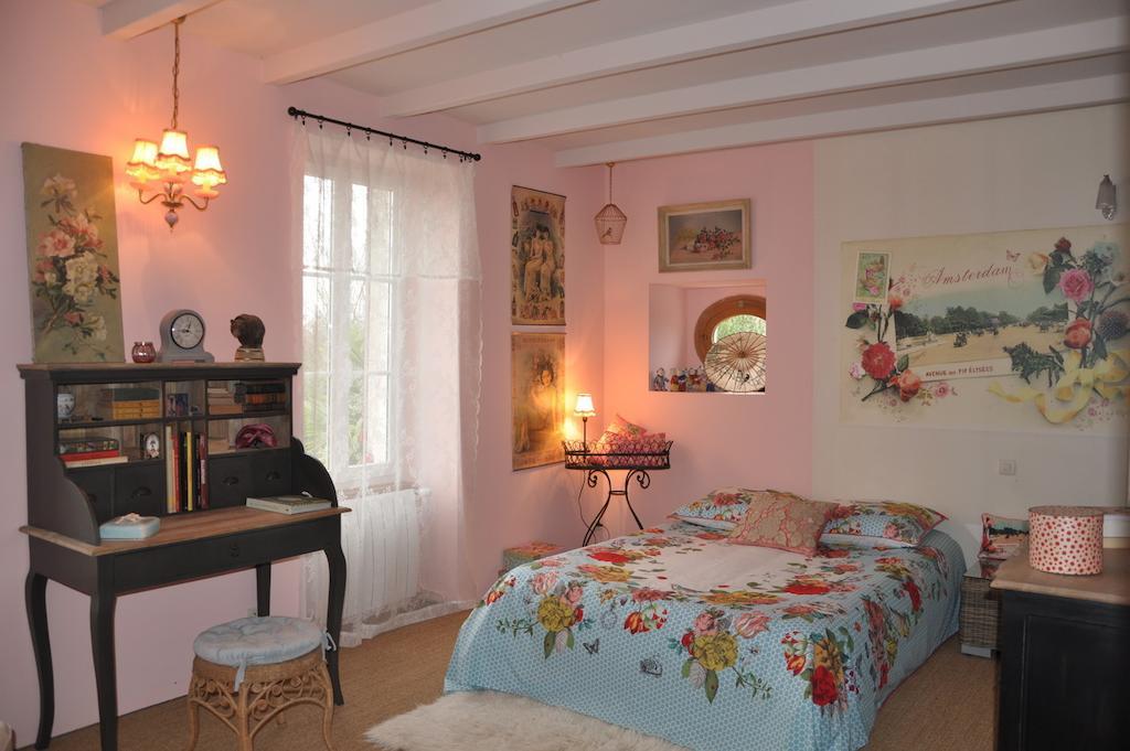La Maison De Rose Panzió Brossac Szoba fotó